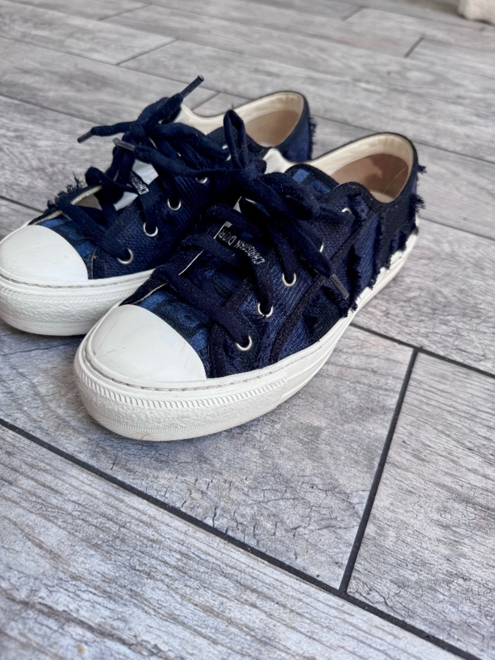 Christian Dior Canvas Raw-Edge trim sneakers Size EU 38.5/U.S. 8.5